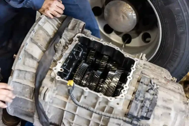 Home 64ac5f6c4b79ec5f75d78e76 the importance of regular transmission maintenance for heavy duty trucks.webp